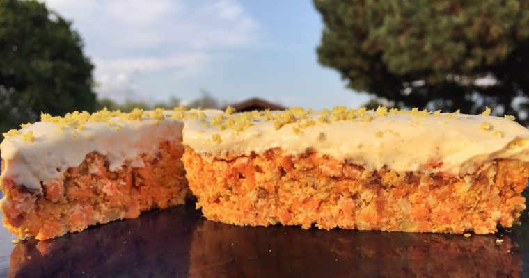 La Raw Carrot Cake più Semplice del Mondo – Torta di Carote Raw Vegan