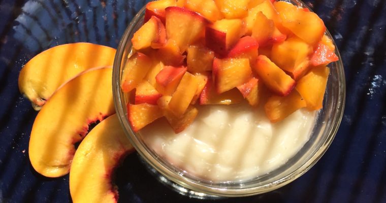 Budino di Tapioca alla Vaniglia con Pesche Caramellate